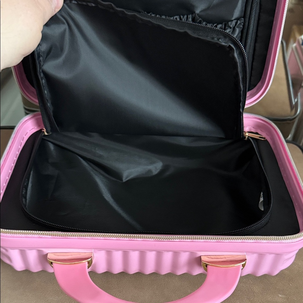 Cosmetic Pink and Gold Hard Shell Case NWT - Picture 7 of 7
